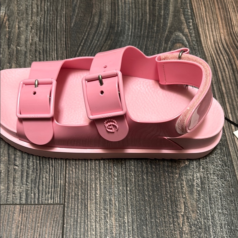 Gucci sandals Rose color - NEW